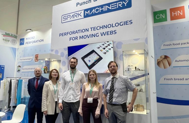 Siegers Media mit unserem Kunden Spark Machinery auf der K-Messe 2025